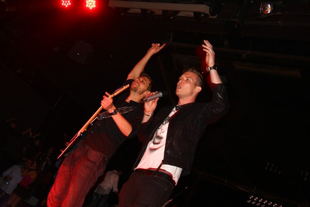 Eller Van Buuren & Chris Jones